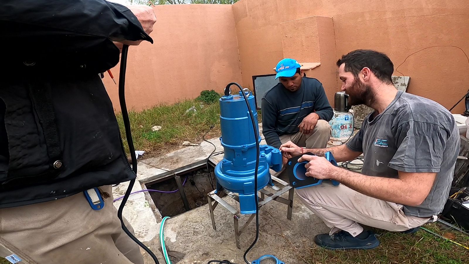 Se realizaron trabajos en el pozo de bombeo de la Escuela Técnica Nº 2 de Mar de Ajó