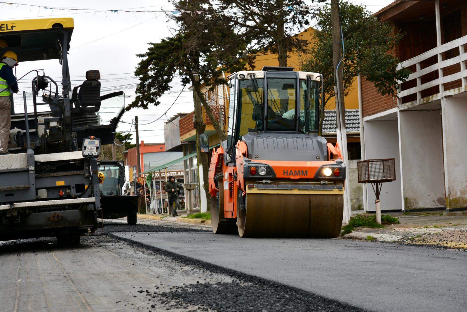 Obras: continúan los trabajos de repavimentación en Las Toninas