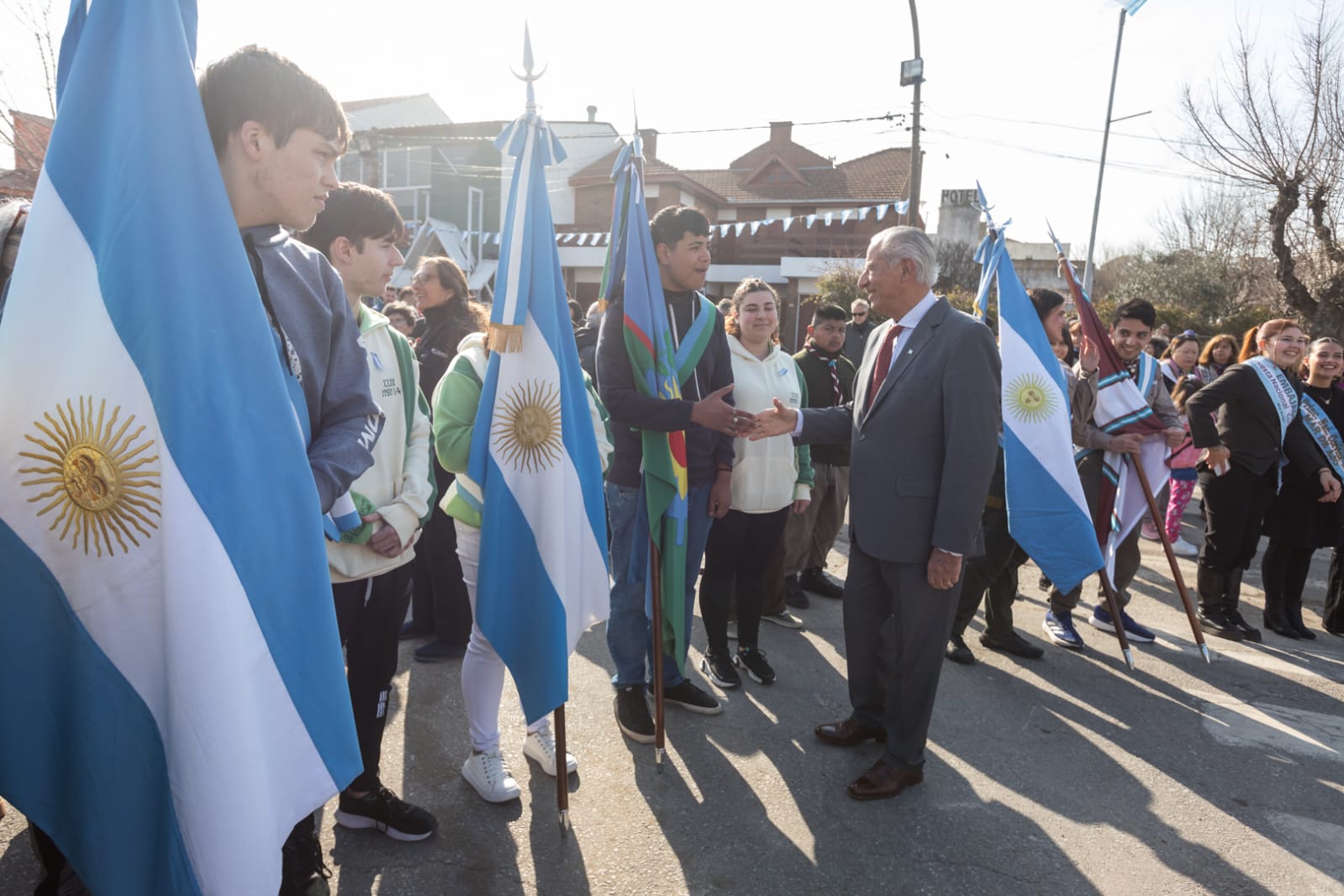 Una multitud participó del acto en homenaje al General José de San Martín