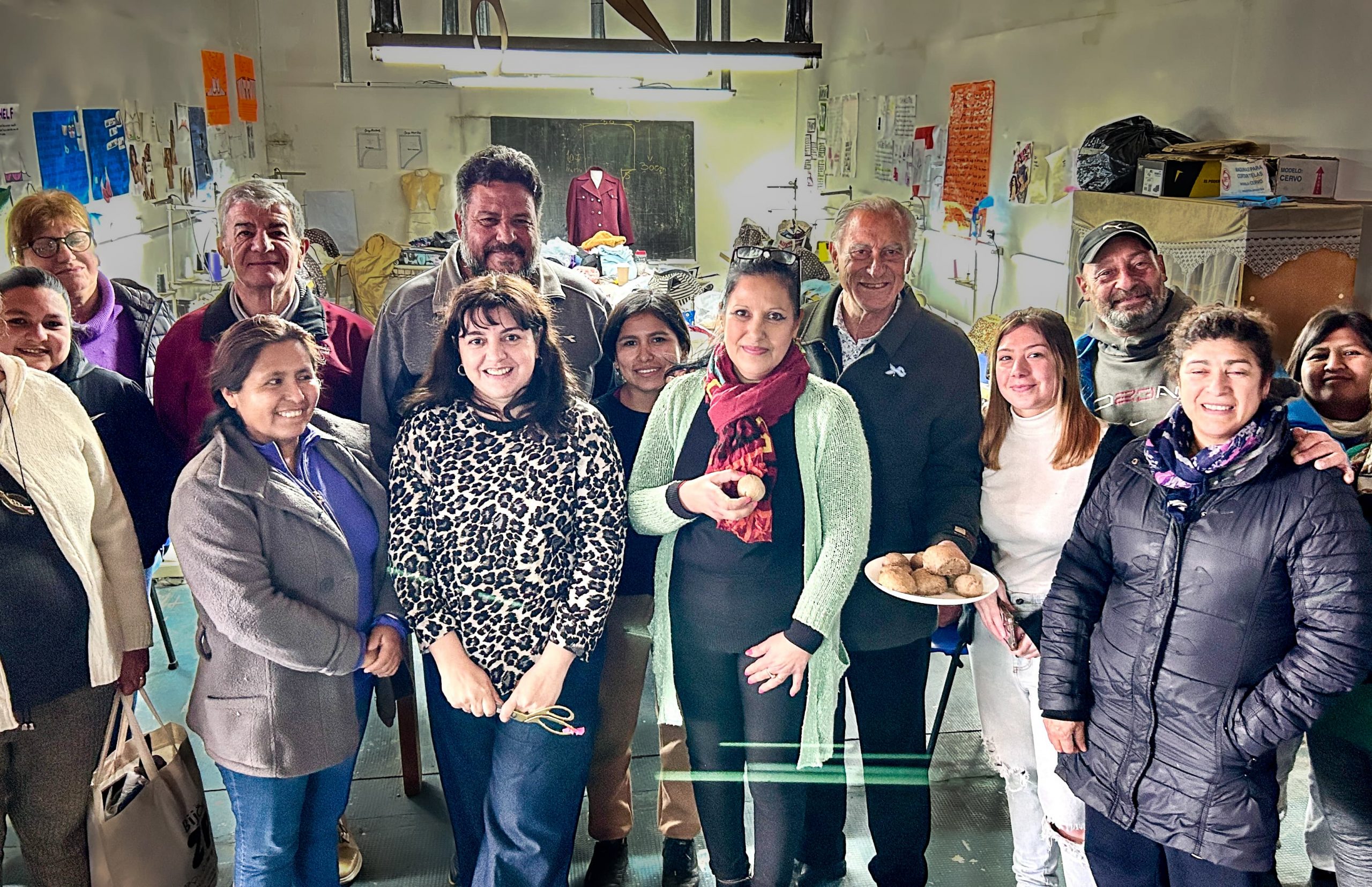 El Centro de Formación Laboral Nº 401 de Lucila del Mar recibió la visita de Juan de Jesús