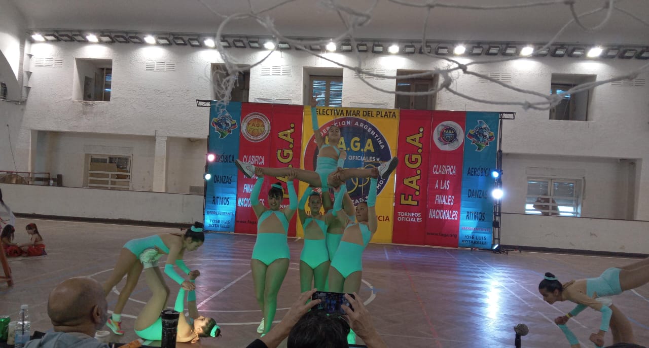 La Escuela Municipal de Aeróbica de La Costa triunfa en el Torneo Nacional de Gimnasia