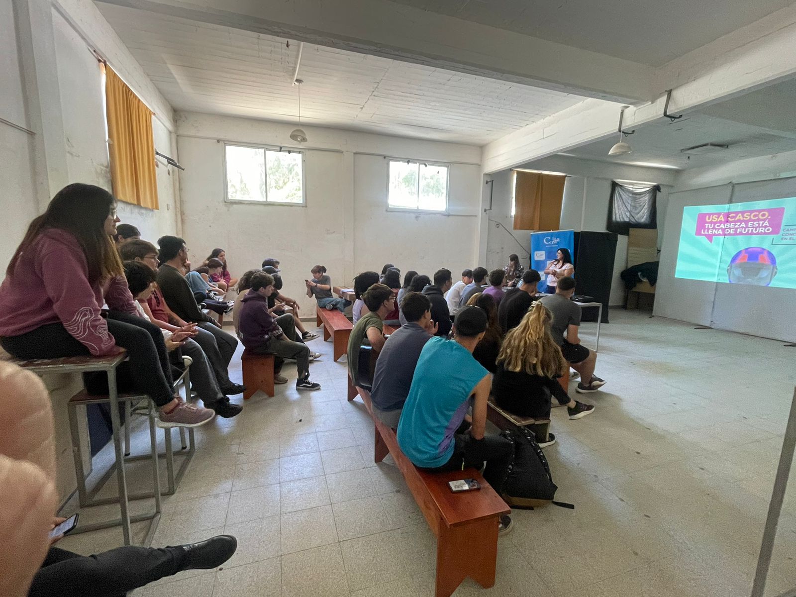 Se realizó una charla de concientización vial en la Escuela de Bellas Artes de San Clemente