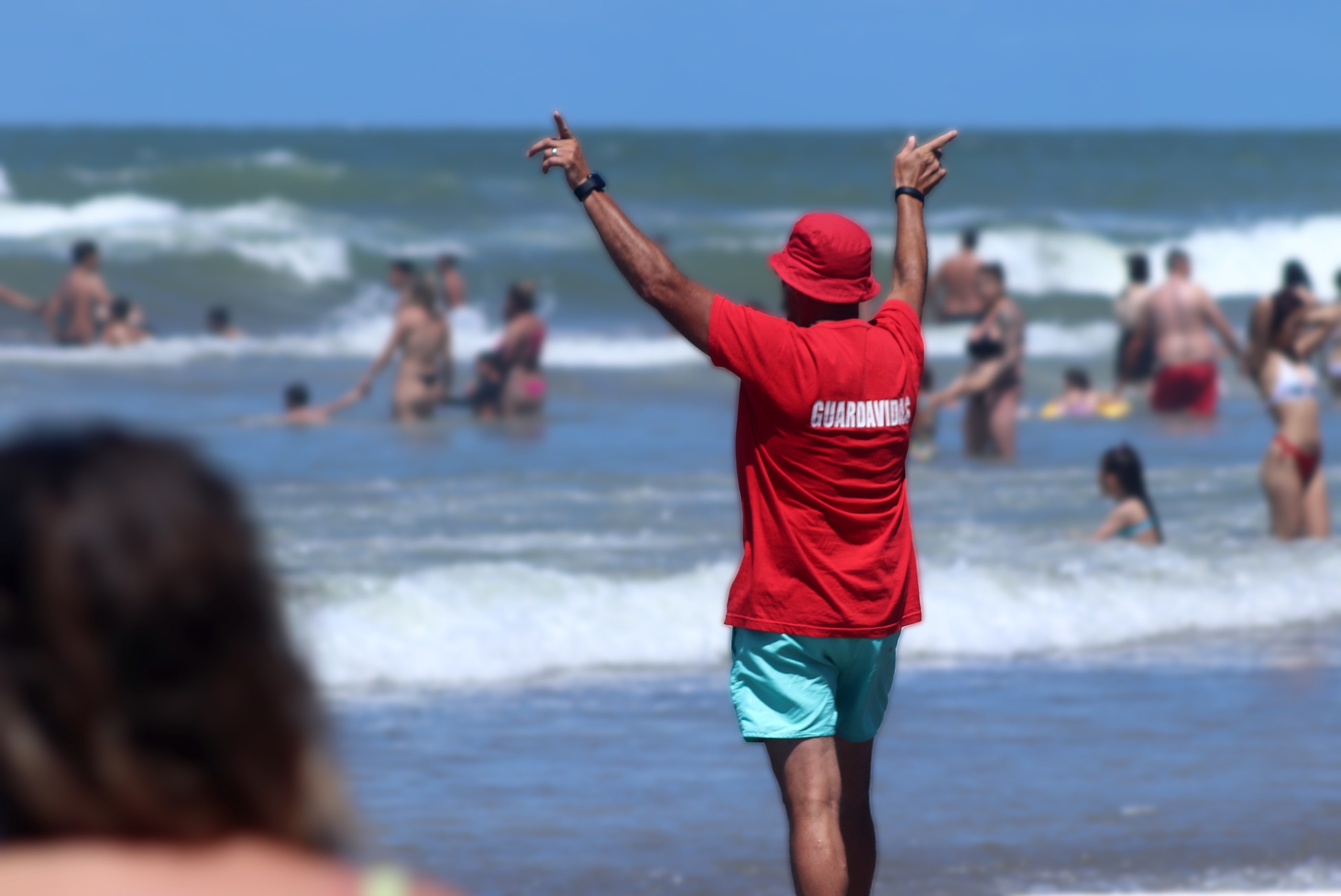 Operativo de Seguridad en Playa: Ubicación de las bajadas con cobertura de guardavidas en el Partido de la Costa