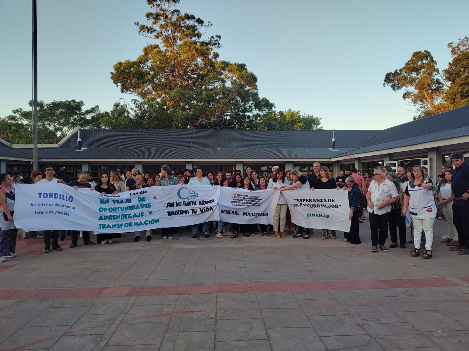 Se celebró el 51º aniversario de la modalidad educativa de Jóvenes, Adultos y Adultos Mayores