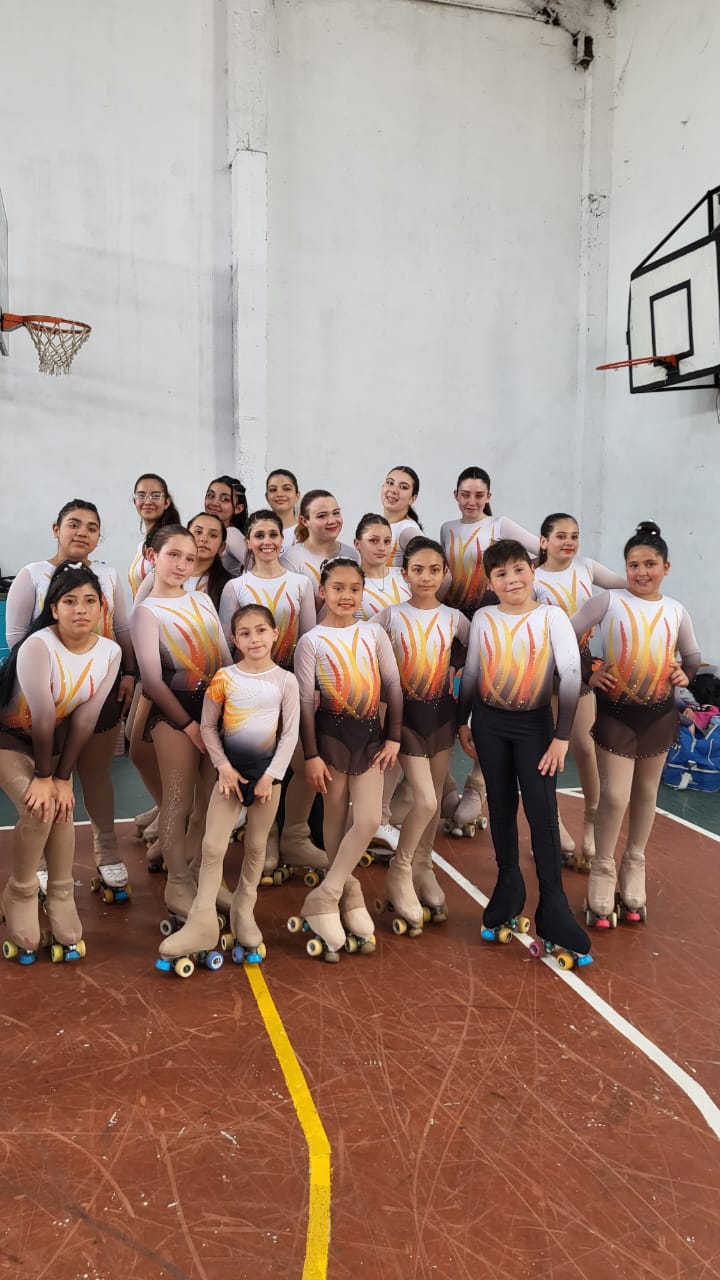 Las escuelas municipales de patinaje presentan su show de fin de año en Mar del Tuyú