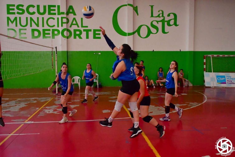 La Costa fue sede de un Torneo de Vóley con equipos de toda la Provincia