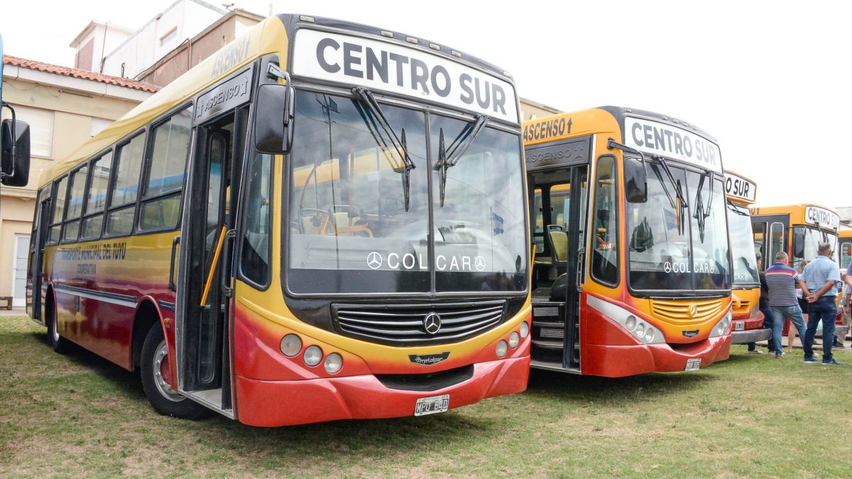 Modificaciones en los horarios de transporte público para las fiestas y el inicio del verano