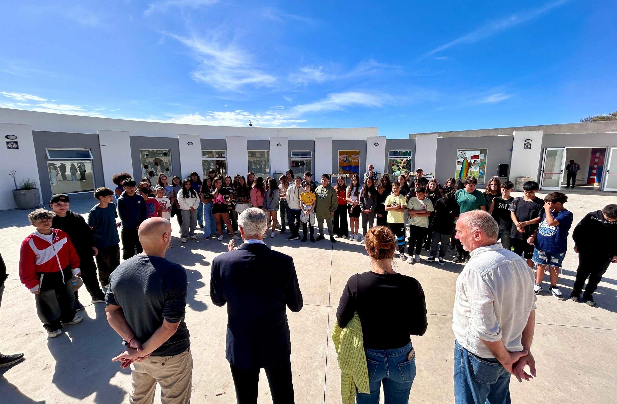 La Escuela de Bellas Artes de Mar de Ajó realizó su acto de inicio de clases