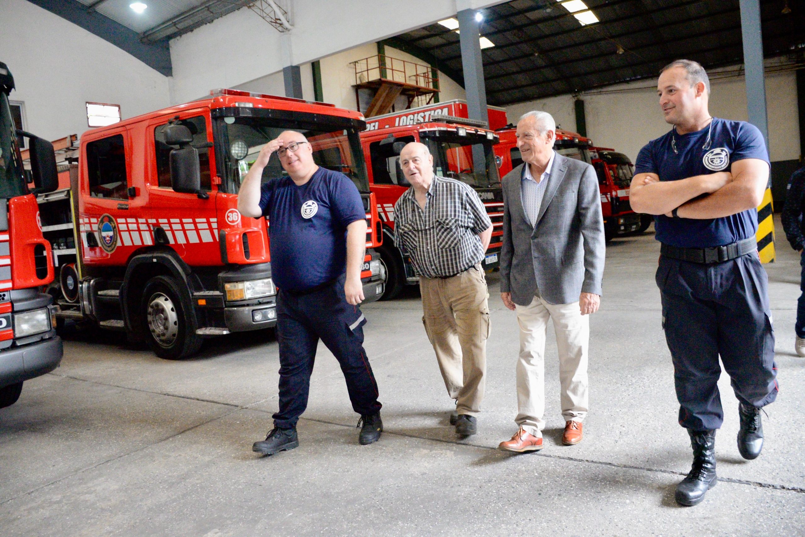 El intendente Juan de Jesús entregó un subsidio a Bomberos de Santa Teresita