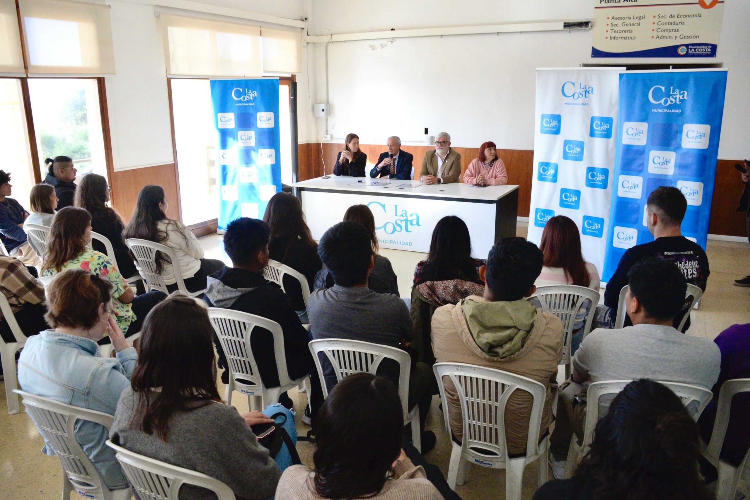 Convenio entre la Municipalidad de La Costa y la UBA: Se podrá cursar la carrera de Diseño Gráfico en el distrito