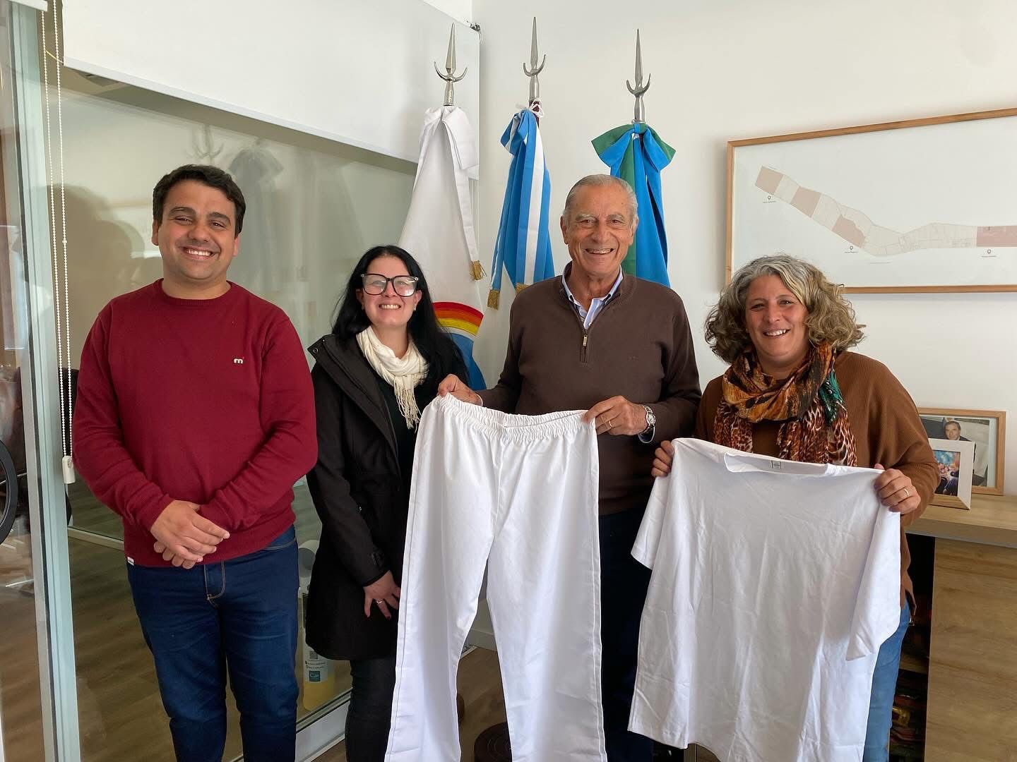 Nuevo impulso al trabajo local: El municipio fabricará su indumentaria en el Polo Textil de La Costa Nuevo impulso al trabajo local: El municipio fabricará su indumentaria en el Polo Textil de La Costa