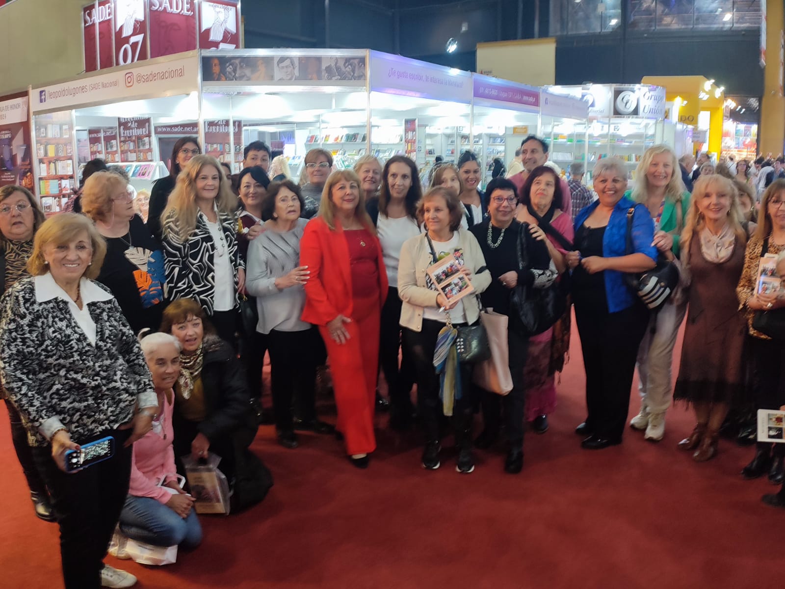 Autoras del Partido de La Costa dicen presente en la 49ª Feria Internacional del Libro de Buenos Aires Autoras del Partido de La Costa dicen presente en la 49ª Feria Internacional del Libro de Buenos Aires