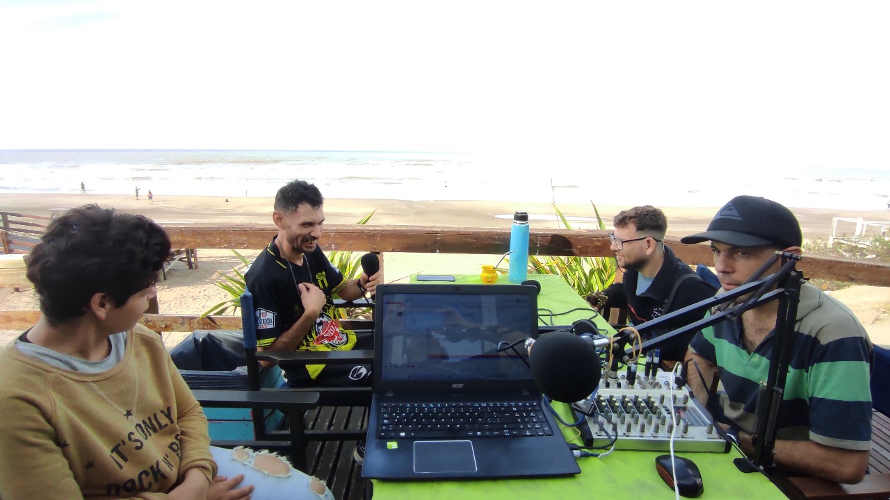 Las escuelas especiales del distrito ya tienen su propia radio escolar online Las escuelas especiales del distrito ya tienen su propia radio escolar online