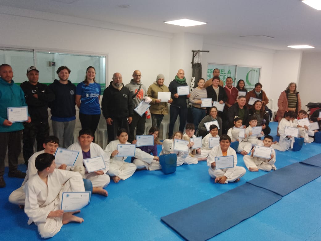 Capacitación en RCP en el Polideportivo Municipal de Villa Clelia