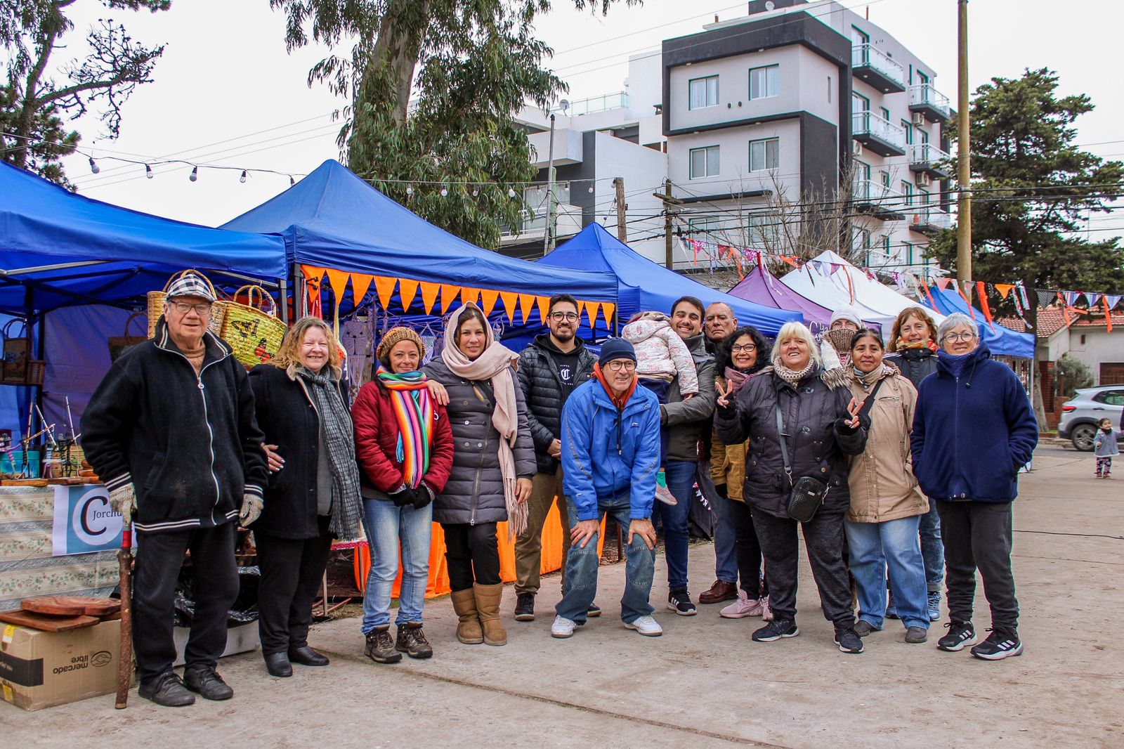 La Feria Pulpo se muda a la Plaza del ACA en Mar de Ajó