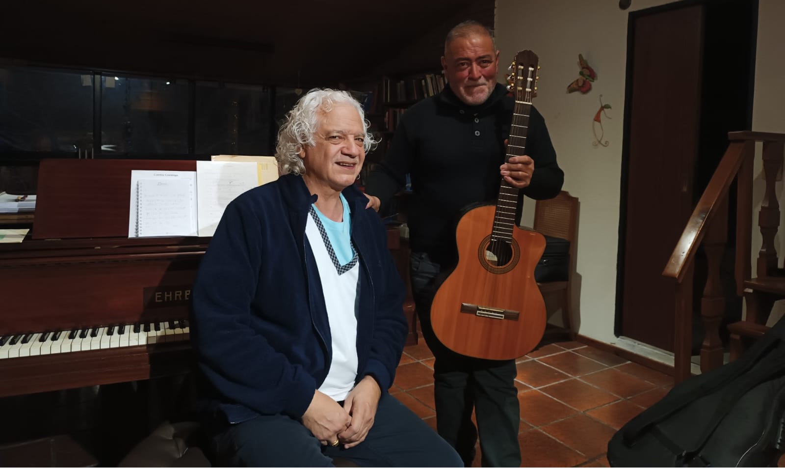 Nuevos talentos y espectáculos en Santa Teresita: música y cultura en “Lo de Juan y Emi”