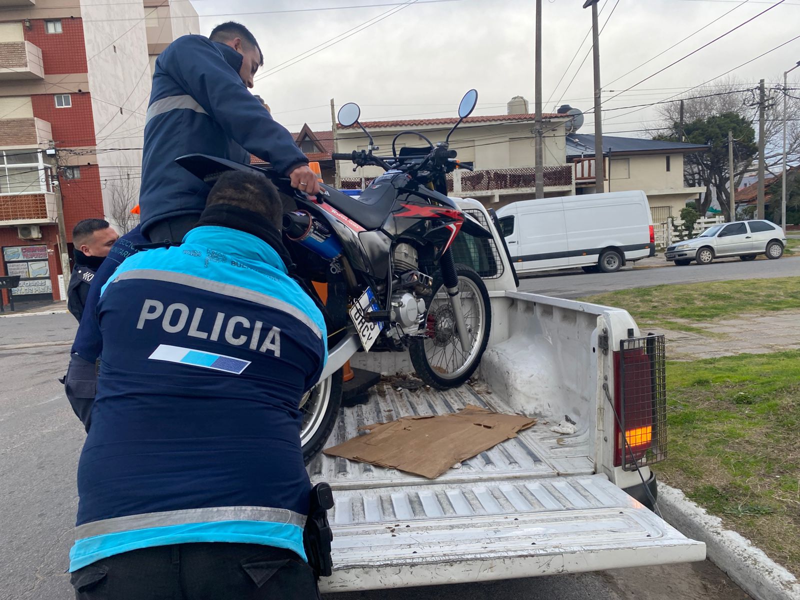 Se reforzaron los controles a motos en infracción durante las vacaciones de invierno en el Partido de La Costa