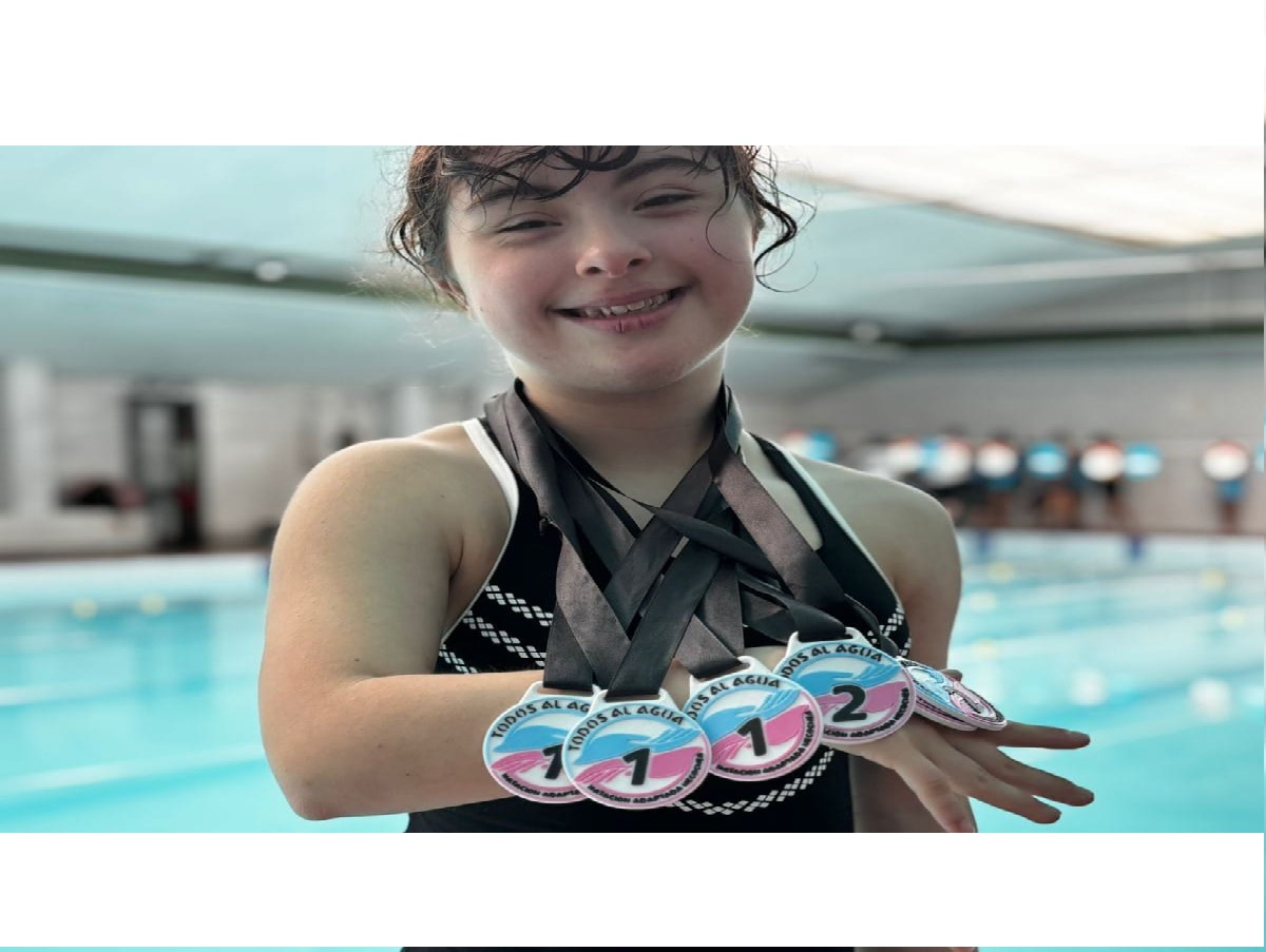 La nadadora Clara Lagos cosechó 6 medallas incluida la de oro en Necochea