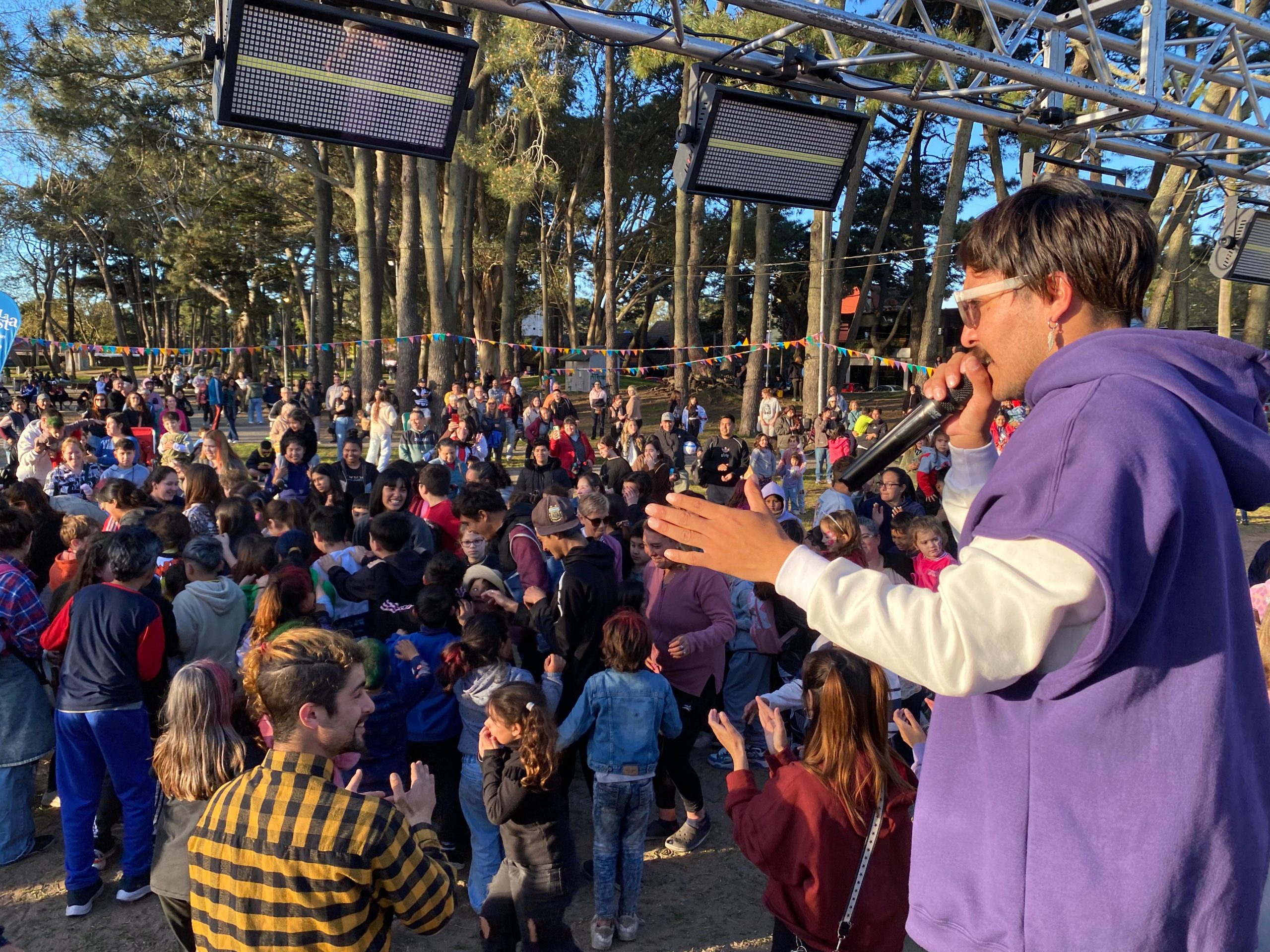 Con shows y actividades al aire libre, se celebró la llegada de la primavera en San Bernardo