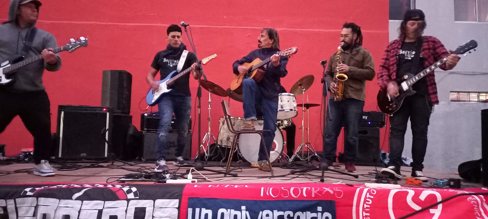 El Instituto N°89 «Dr. René Favaloro» celebra 36 años con la tradicional Juntada de Autos Multimarca El Instituto N°89 «Dr. René Favaloro» celebra 36 años con la tradicional Juntada de Autos Multimarca