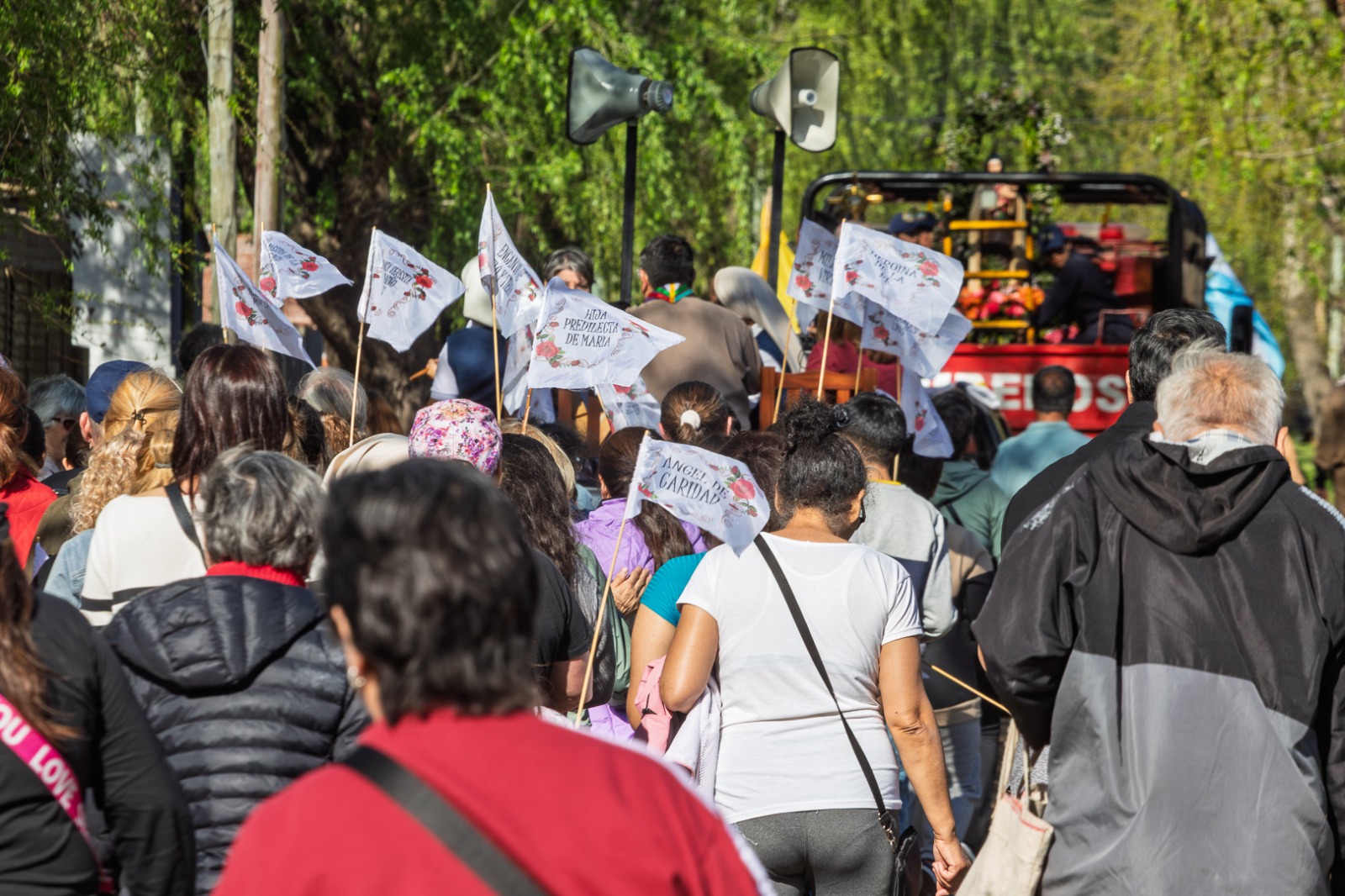 La comunidad celebró la fiesta patronal de Santa Teresita con una jornada de fe y participación