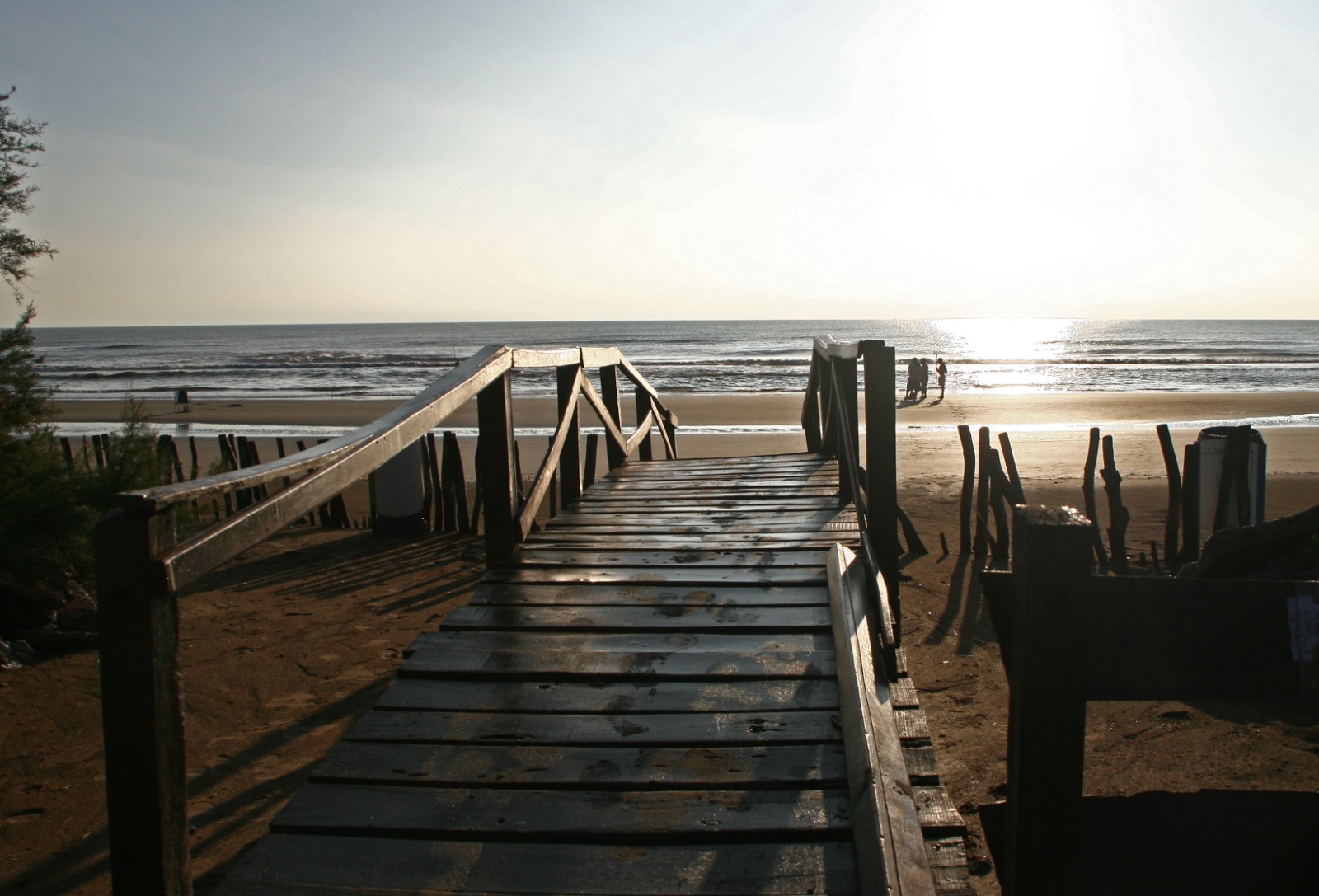 Jornada de limpieza de playa en San Bernardo para promover el cuidado del ambiente costero