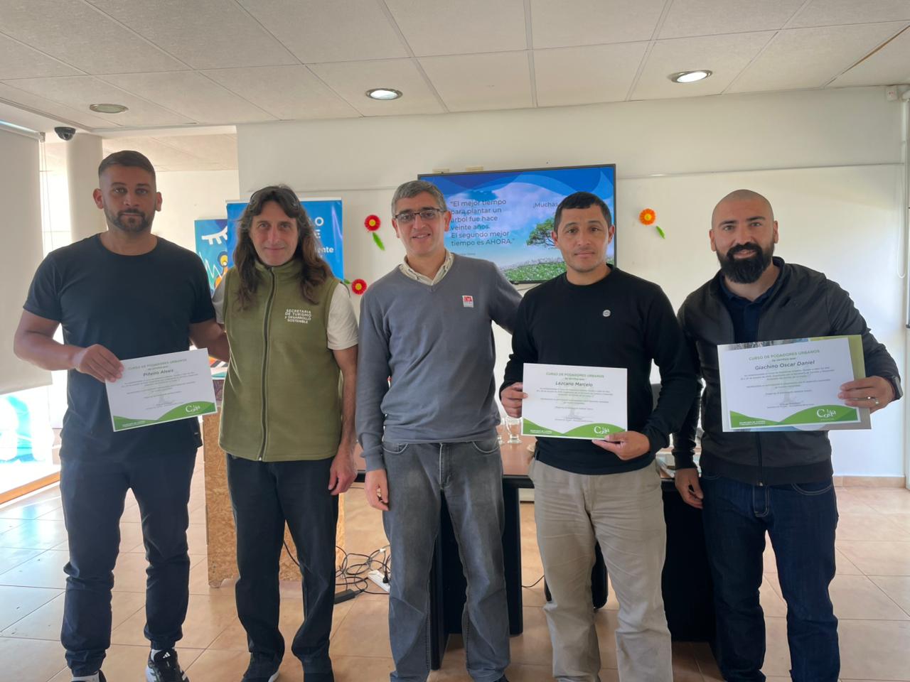 Capacitación para un entorno más verde: finalizó el Curso de Podadores Urbanos en La Costa