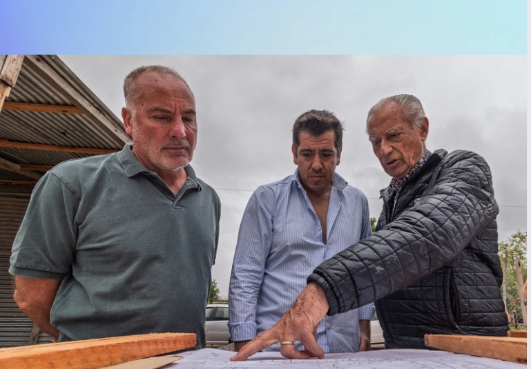 Infraestructura escolar: Juan de Jesús recorrió la construcción de la nueva Escuela Primaria N° 17 en Costa Chica