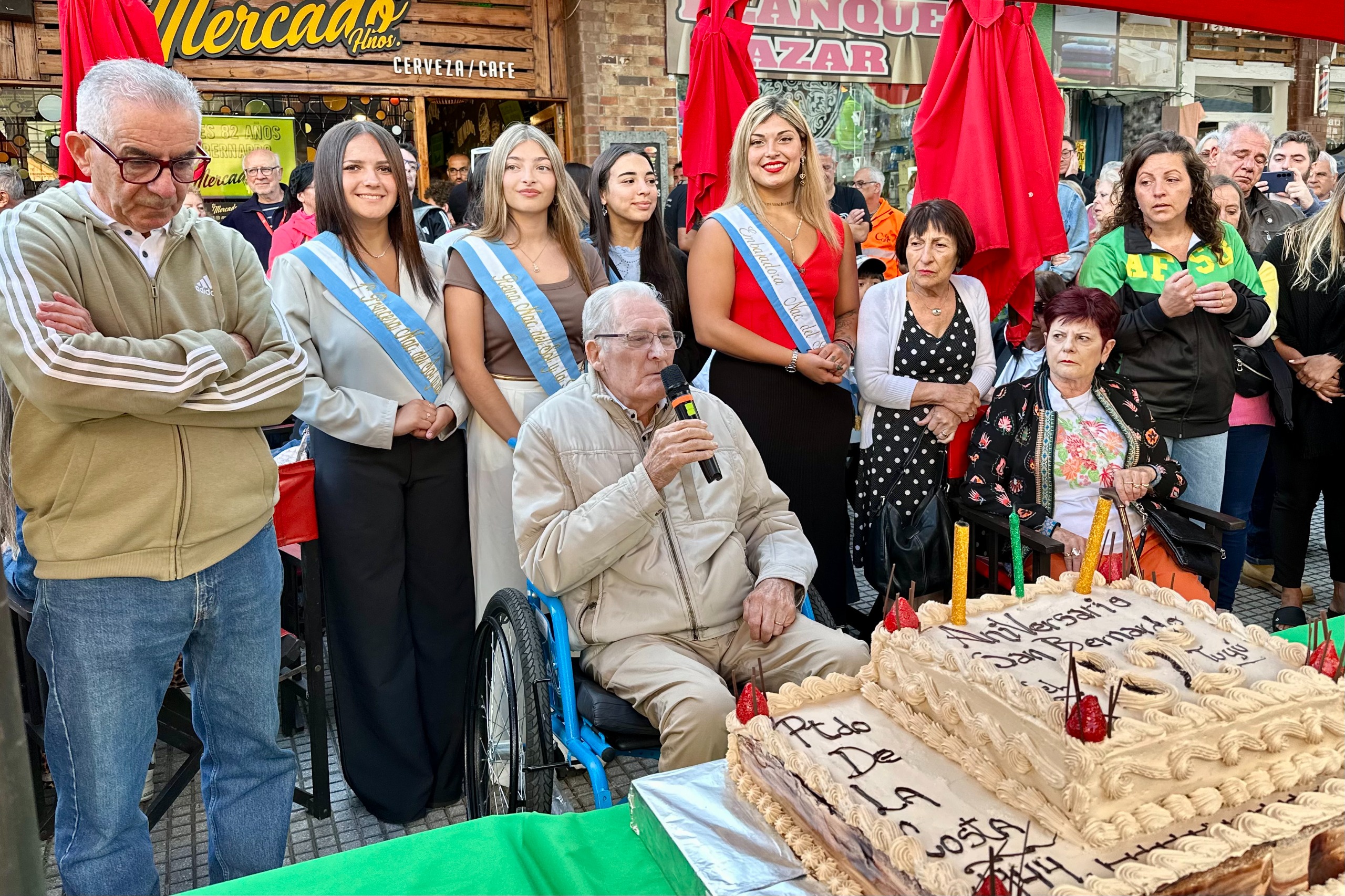 Con un emotivo acto en la Vereda Alta, San Bernardo celebró 82 años de historia