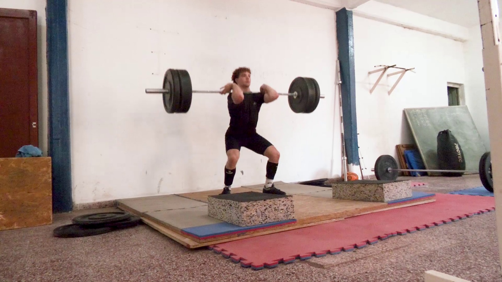 Trabajos físicos y planificación anual de deportistas del Centro Municipal de Alto Rendimiento