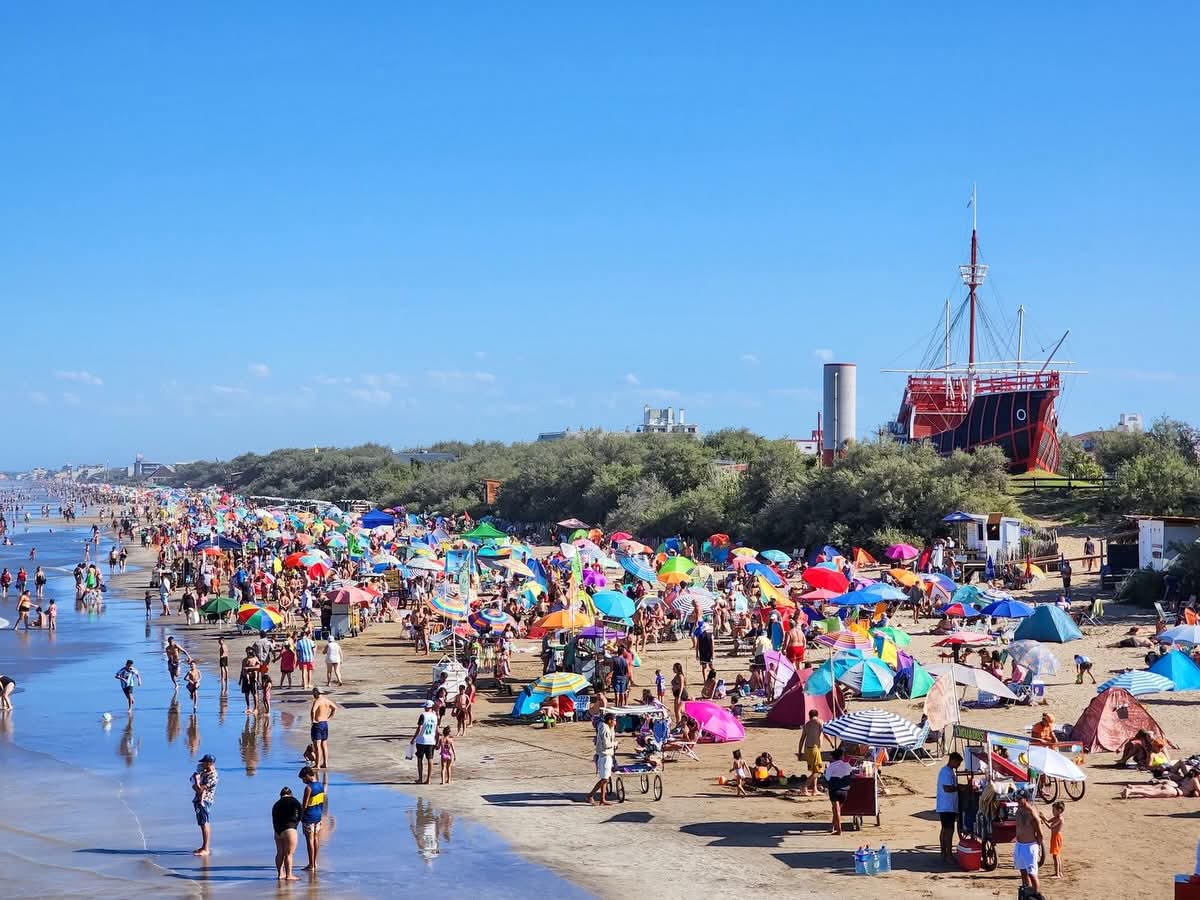Enero: más de 1.300.000 personas eligieron al Partido de La Costa para vacacionar Enero: más de 1.300.000 personas eligieron al Partido de La Costa para vacacionar