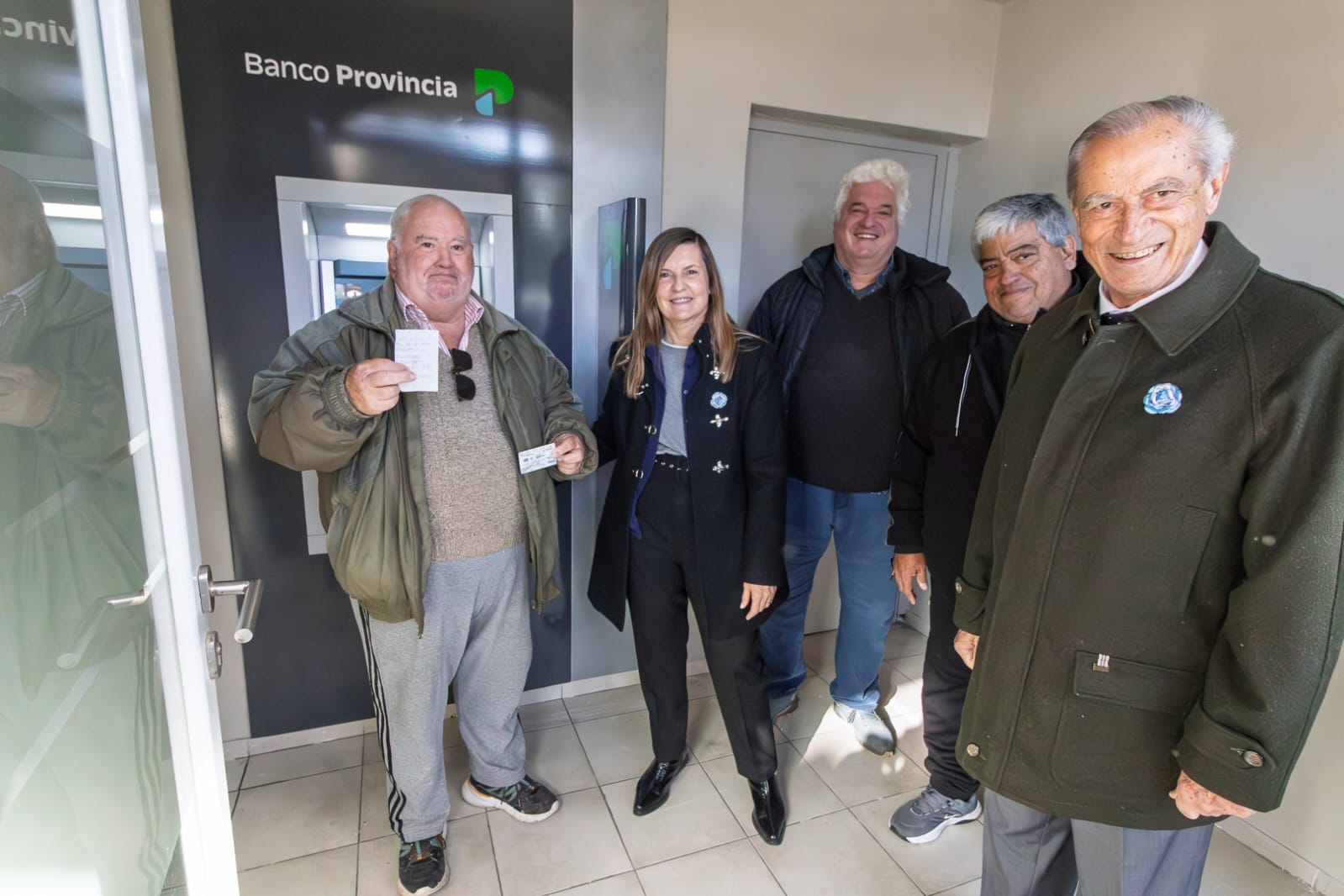 Lucila del Mar ya cuenta con un nuevo cajero automático del Banco Provincia