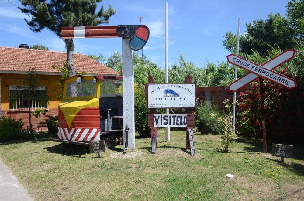 El Museo Ferroviario del Tuyú invita a descubrir su biblioteca en vacaciones de invierno