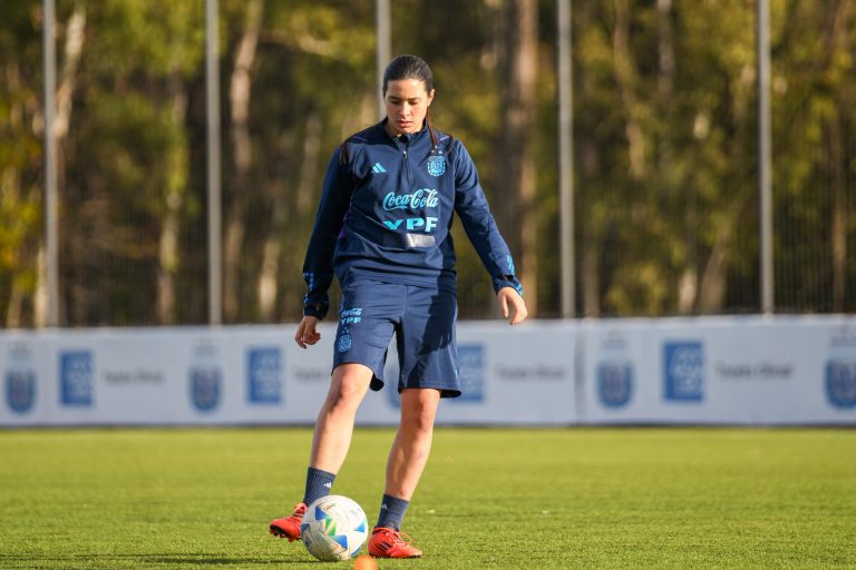 CANDELARIA MURILLO CONVIRTIÓ UN GOL EN LA FINAL DEL TÍTULO INTERNACIONAL DE RIVER